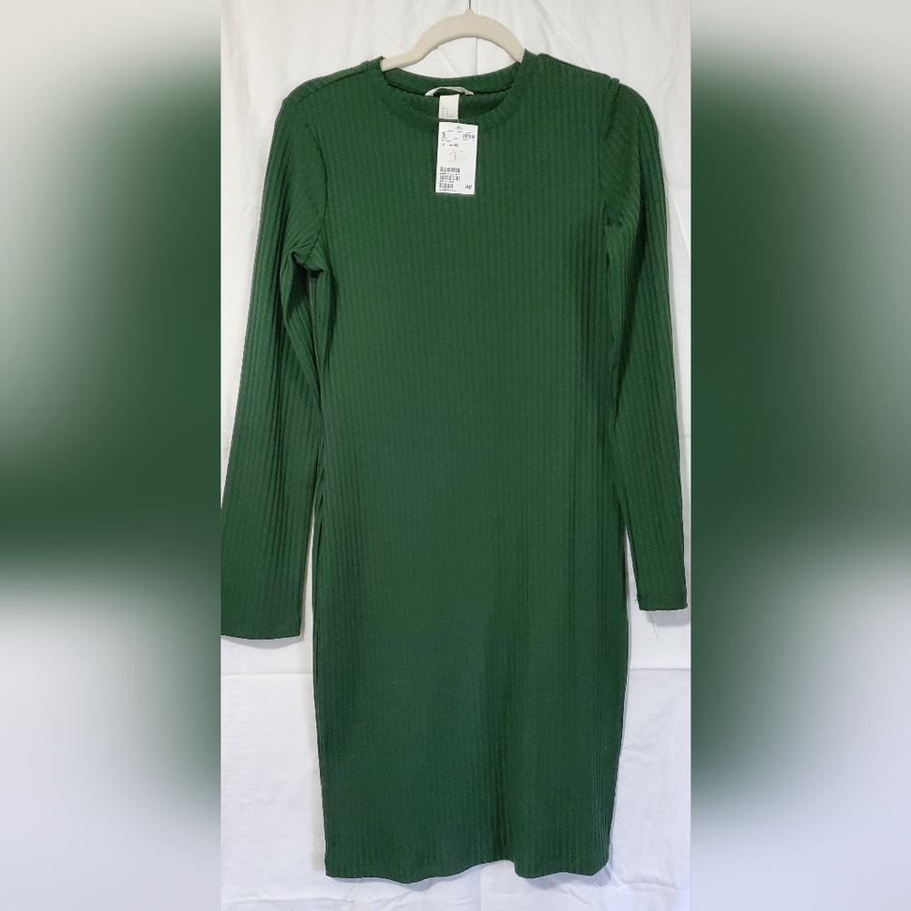 H&M Green Ribbed Dress